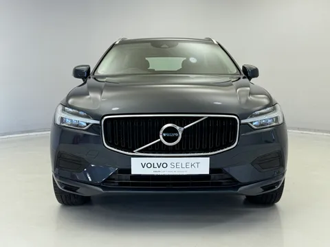 YW68NPG Volvo XC60 2.0 D4 Momentum 5dr AWD Geartronic Thumbnail #4