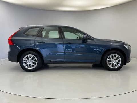 YW68NPG Volvo XC60 2.0 D4 Momentum 5dr AWD Geartronic Thumbnail #5