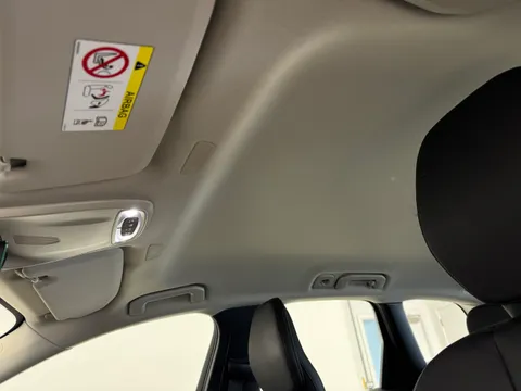 YW68NPG Volvo XC60 2.0 D4 Momentum 5dr AWD Geartronic Thumbnail #13