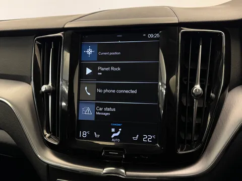 YW68NPG Volvo XC60 2.0 D4 Momentum 5dr AWD Geartronic Thumbnail #21