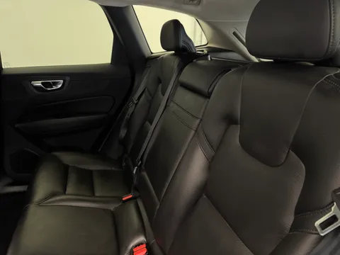 12 of 37 for Volvo XC60 2.0 T4 190 Edition 5dr Geartronic