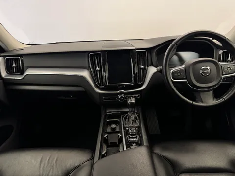 10 of 37 for Volvo XC60 2.0 T4 190 Edition 5dr Geartronic