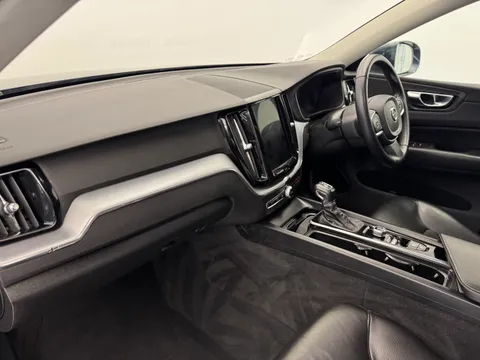 11 of 37 for Volvo XC60 2.0 T4 190 Edition 5dr Geartronic