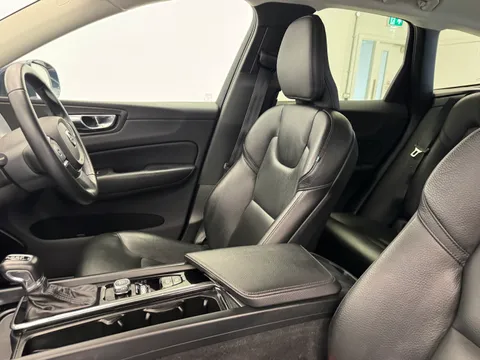 9 of 37 for Volvo XC60 2.0 T4 190 Edition 5dr Geartronic