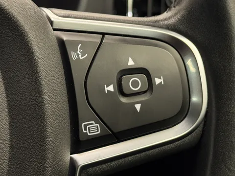 20 of 37 for Volvo XC60 2.0 T4 190 Edition 5dr Geartronic