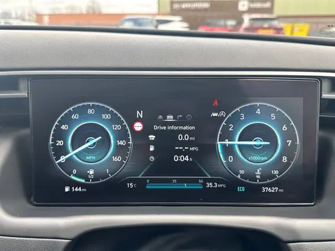 FN21UNB Hyundai Tucson 1.6 TGDi 48V MHD SE Connect 5dr 2WD Thumbnail #14