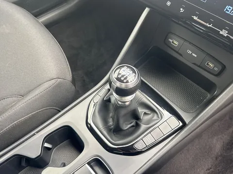 FN21UNB Hyundai Tucson 1.6 TGDi 48V MHD SE Connect 5dr 2WD Thumbnail #15