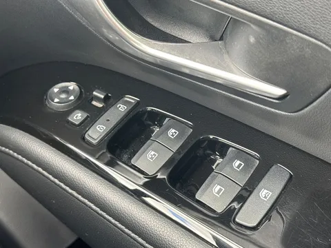 FN21UNB Hyundai Tucson 1.6 TGDi 48V MHD SE Connect 5dr 2WD Thumbnail #27