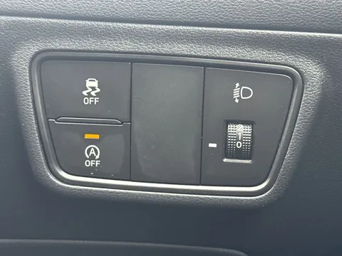 FN21UNB Hyundai Tucson 1.6 TGDi 48V MHD SE Connect 5dr 2WD Thumbnail #28