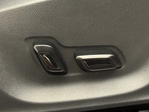 DV22ODH Mg Motor Uk Zs 1.0T GDi Exclusive 5dr DCT Thumbnail #17