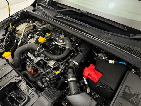 DL21GMZ Renault Captur 1.0 TCE 90 Iconic 5dr Thumbnail #28