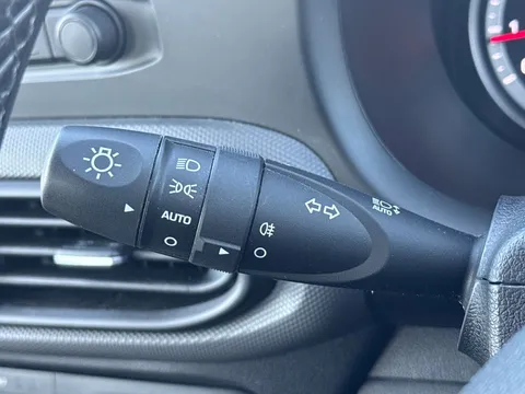 EK73GYO Hyundai i10 1.0 MPi SE 5dr Thumbnail #27