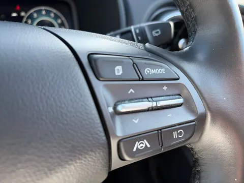 DV72HSZ Hyundai Kona 1.0 TGDi 48V MHEV Ultimate 5dr Thumbnail #19