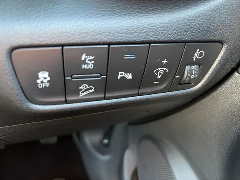 DV72HSZ Hyundai Kona 1.0 TGDi 48V MHEV Ultimate 5dr Thumbnail #21