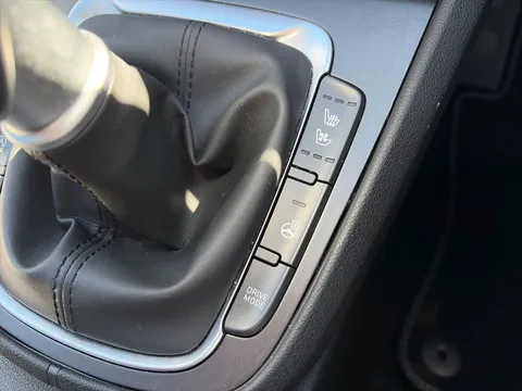 DV72HSZ Hyundai Kona 1.0 TGDi 48V MHEV Ultimate 5dr Thumbnail #26