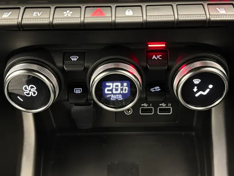 A15YXX Renault ARKANA 1.6 E-Tech FHEV 145 Esprit Alpine 5dr Auto Thumbnail #14