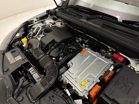 A15YXX Renault ARKANA 1.6 E-Tech FHEV 145 Esprit Alpine 5dr Auto Thumbnail #15