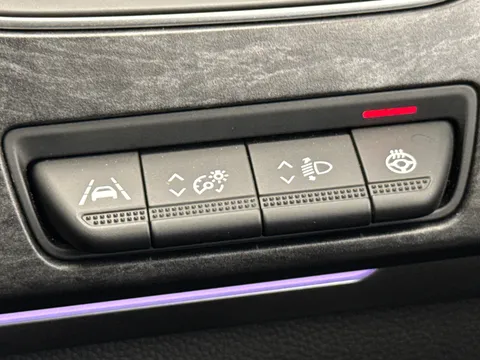 A15YXX Renault ARKANA 1.6 E-Tech FHEV 145 Esprit Alpine 5dr Auto Thumbnail #18