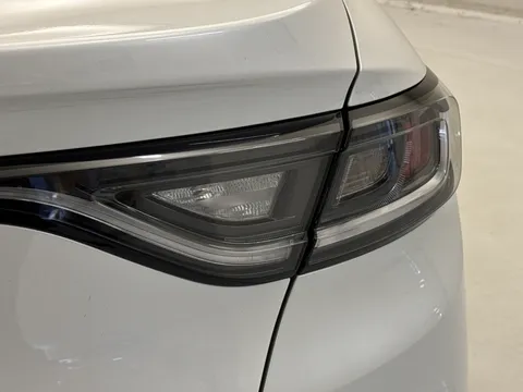 A15YXX Renault ARKANA 1.6 E-Tech FHEV 145 Esprit Alpine 5dr Auto Thumbnail #21