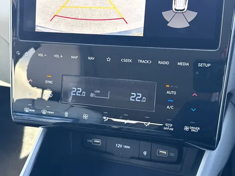 DY22FMM Hyundai Tucson 1.6 TGDi Ultimate 5dr 2WD Thumbnail #26