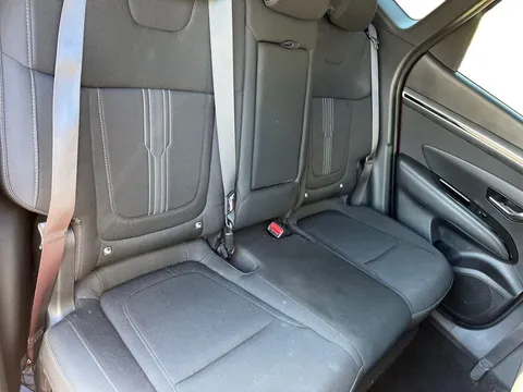 YL22OJW Hyundai Tucson 1.6 TGDi Premium 5dr 2WD Thumbnail #11