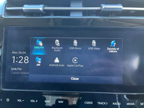 YL22OJW Hyundai Tucson 1.6 TGDi Premium 5dr 2WD Thumbnail #15