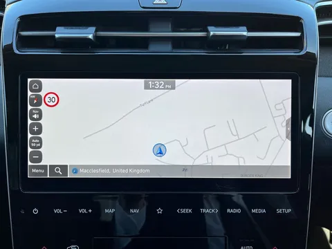 YL22OJW Hyundai Tucson 1.6 TGDi Premium 5dr 2WD Thumbnail #17