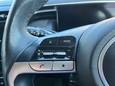 YL22OJW Hyundai Tucson 1.6 TGDi Premium 5dr 2WD Thumbnail #20