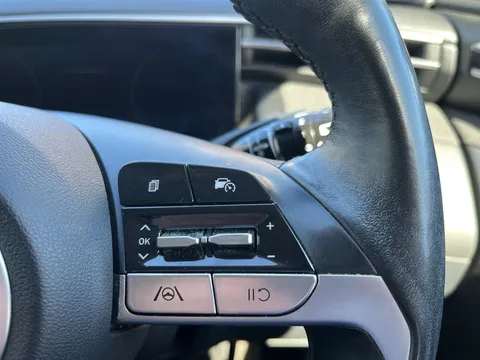 YL22OJW Hyundai Tucson 1.6 TGDi Premium 5dr 2WD Thumbnail #21