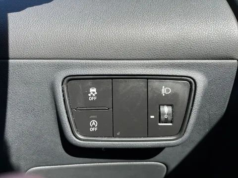 YL22OJW Hyundai Tucson 1.6 TGDi Premium 5dr 2WD Thumbnail #23