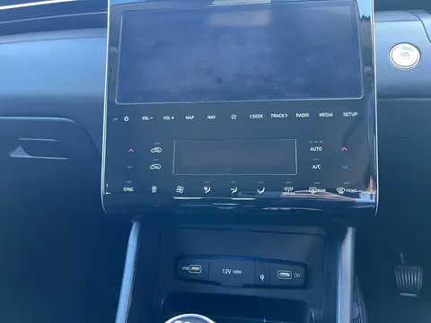 YL22OJW Hyundai Tucson 1.6 TGDi Premium 5dr 2WD Thumbnail #27