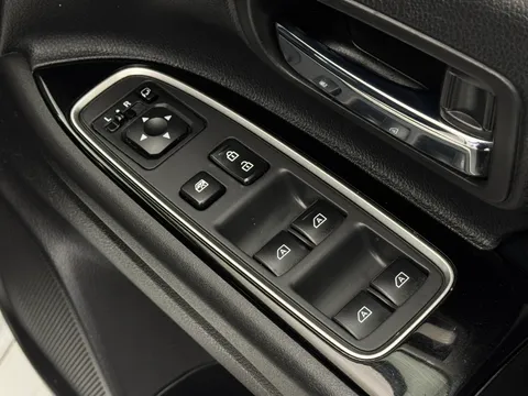 SW21JFK Mitsubishi Outlander 2.4 PHEV Dynamic Safety 5dr Auto Thumbnail #18