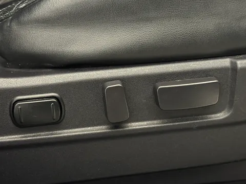 SW21JFK Mitsubishi Outlander 2.4 PHEV Dynamic Safety 5dr Auto Thumbnail #19