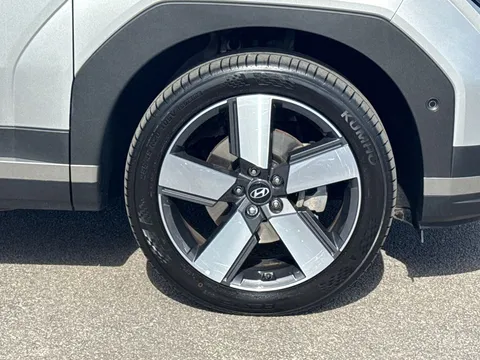 DX75XXR Hyundai Santa Fe 1.6 TGDi 239 Hybrid Ultimate 5dr Auto Thumbnail #16