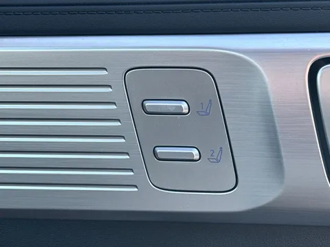 DX75XXR Hyundai Santa Fe 1.6 TGDi 239 Hybrid Ultimate 5dr Auto Thumbnail #23