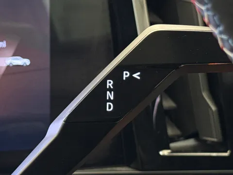 DU25VVN Renault Rafale E-Tech FHEV Iconic Esprit Alpine 5dr Auto 4C Thumbnail #15