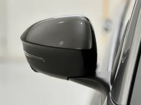 DU25VVN Renault Rafale E-Tech FHEV Iconic Esprit Alpine 5dr Auto 4C Thumbnail #18