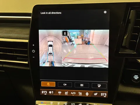 DU25VVN Renault Rafale E-Tech FHEV Iconic Esprit Alpine 5dr Auto 4C Thumbnail #25