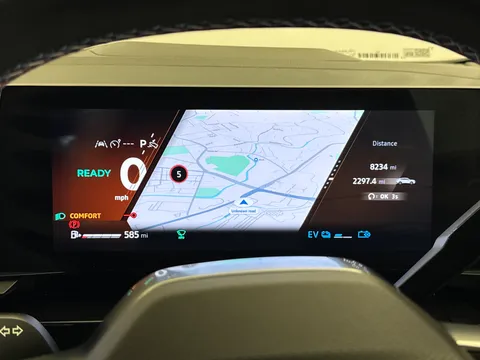 DU25VVN Renault Rafale E-Tech FHEV Iconic Esprit Alpine 5dr Auto 4C Thumbnail #27