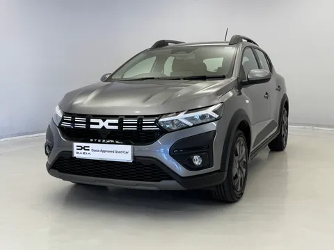 DS24VGU Dacia Sandero Stepway 1.0 TCe Expression 5dr Thumbnail #3