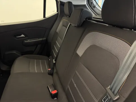DS24VGU Dacia Sandero Stepway 1.0 TCe Expression 5dr Thumbnail #10
