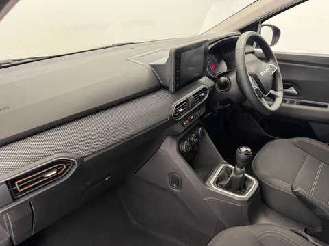 DS24VGU Dacia Sandero Stepway 1.0 TCe Expression 5dr Thumbnail #12