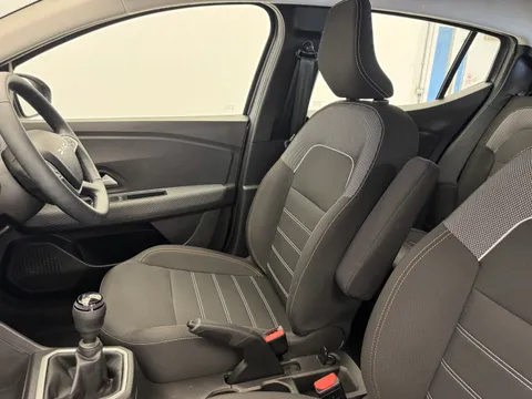 DS24VGU Dacia Sandero Stepway 1.0 TCe Expression 5dr Thumbnail #13
