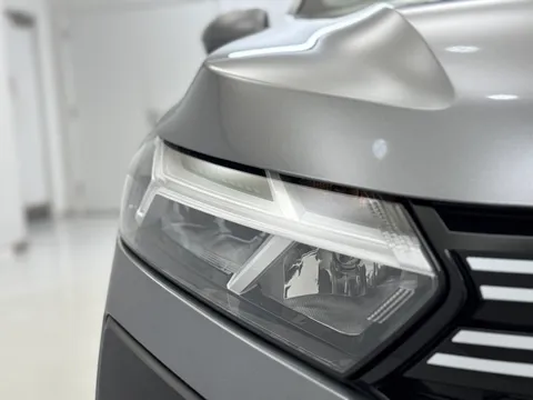 DS24VGU Dacia Sandero Stepway 1.0 TCe Expression 5dr Thumbnail #30