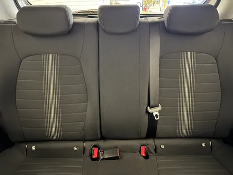 DX72ZWD Hyundai i10 1.0 MPi Premium 5dr Auto Thumbnail #16