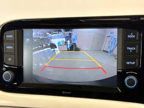 DX72ZWD Hyundai i10 1.0 MPi Premium 5dr Auto Thumbnail #23