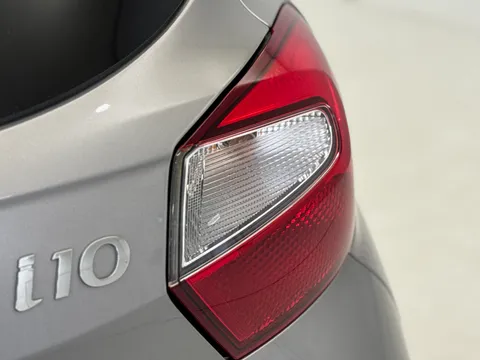 DX72ZWD Hyundai i10 1.0 MPi Premium 5dr Auto Thumbnail #32