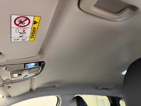 DU74ZGD Hyundai Tucson 1.6T Hybrid Premium 5dr Auto Thumbnail #16