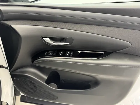 DU74ZGD Hyundai Tucson 1.6T Hybrid Premium 5dr Auto Thumbnail #18