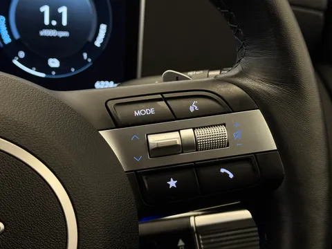 DU74ZGD Hyundai Tucson 1.6T Hybrid Premium 5dr Auto Thumbnail #23